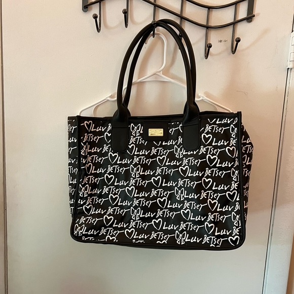 Betsey Johnson Handbags - Betsey Johnson tote purse